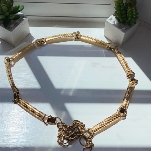 Accessories - 🍌Gold Colored Chain Belt NWOT